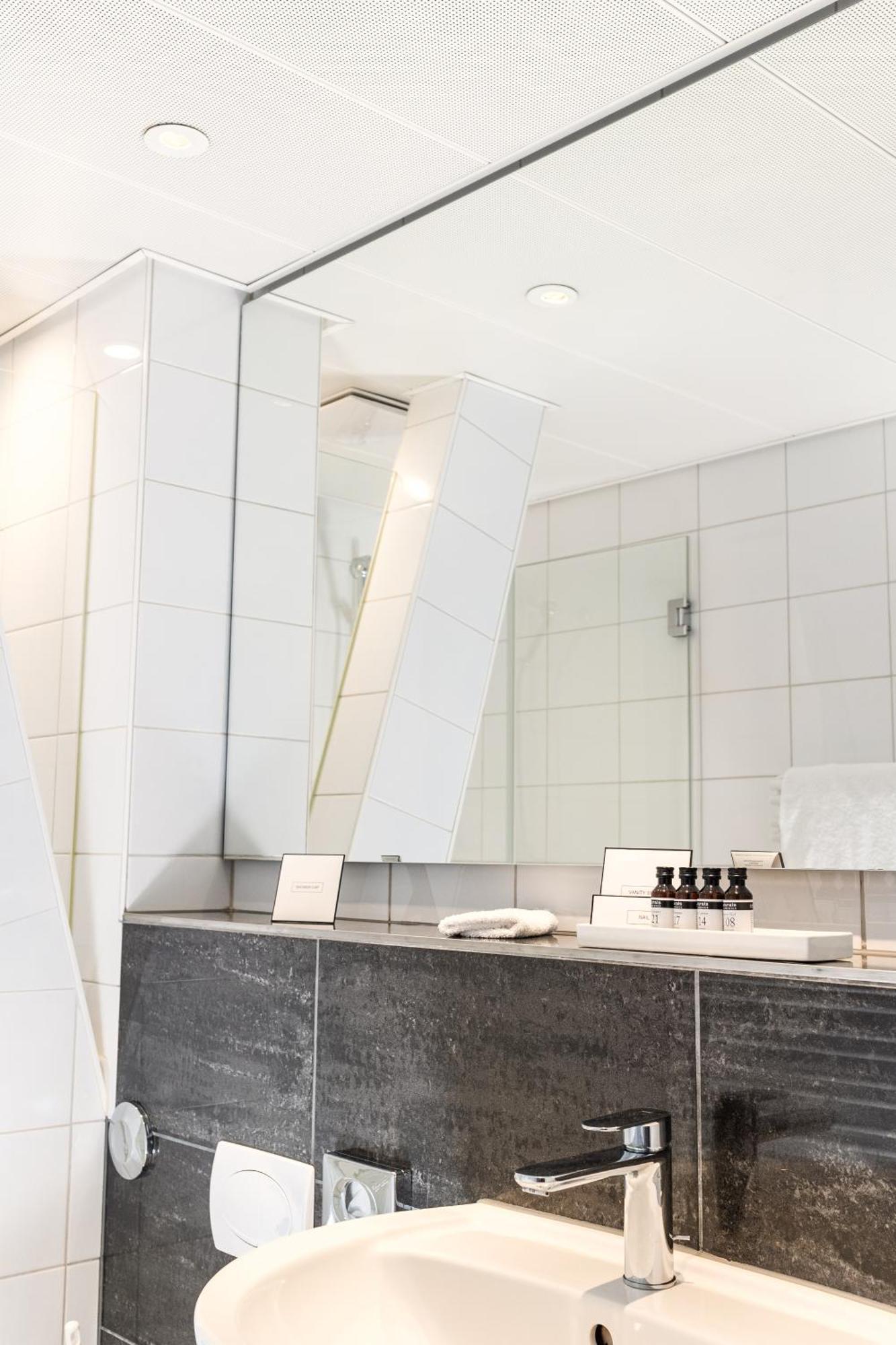 Royal - Urban Living Hotel 4*