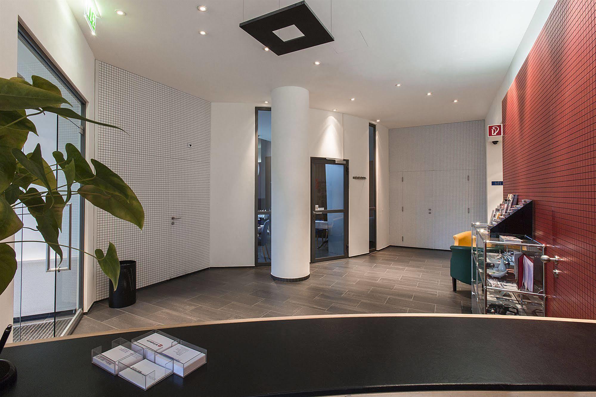 Hotel Royal - Urban Living 4*