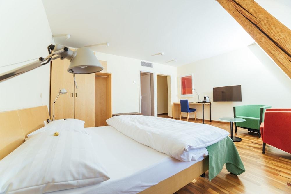 Royal - Urban Living Hotel 4*
