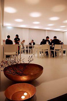 Royal - Urban Living Hotel 4*